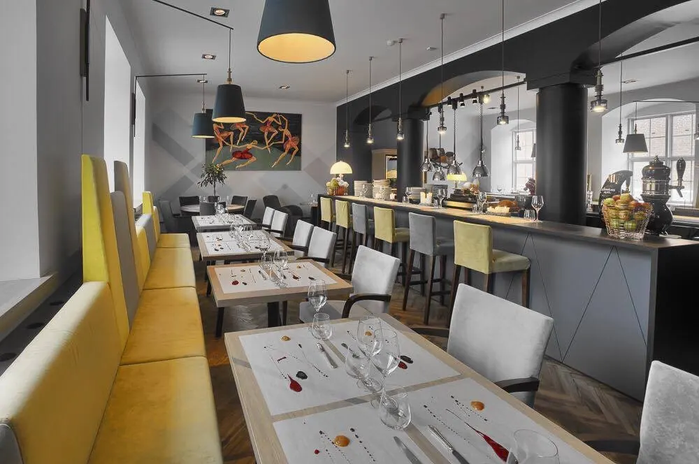 Interiøret på 3 Pavāru restaurant i Riga
