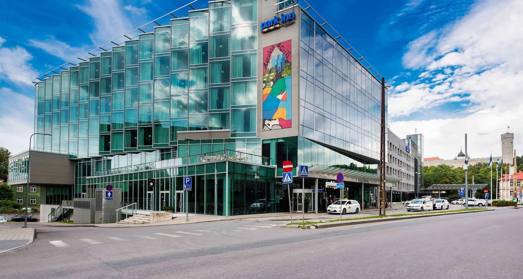 Park Inn by Radisson Meriton Conference & Spa Hotel Tallinn sett utenfra