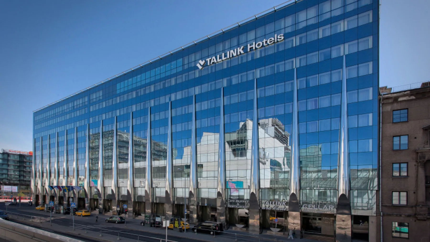 Tallink City Hotel sett utenfra i sentrum av Tallinn